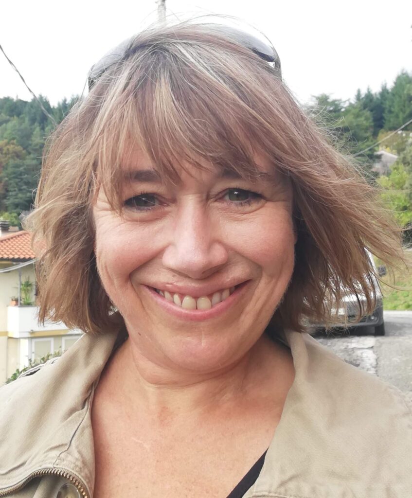 Steph Craddock, Expat Sos